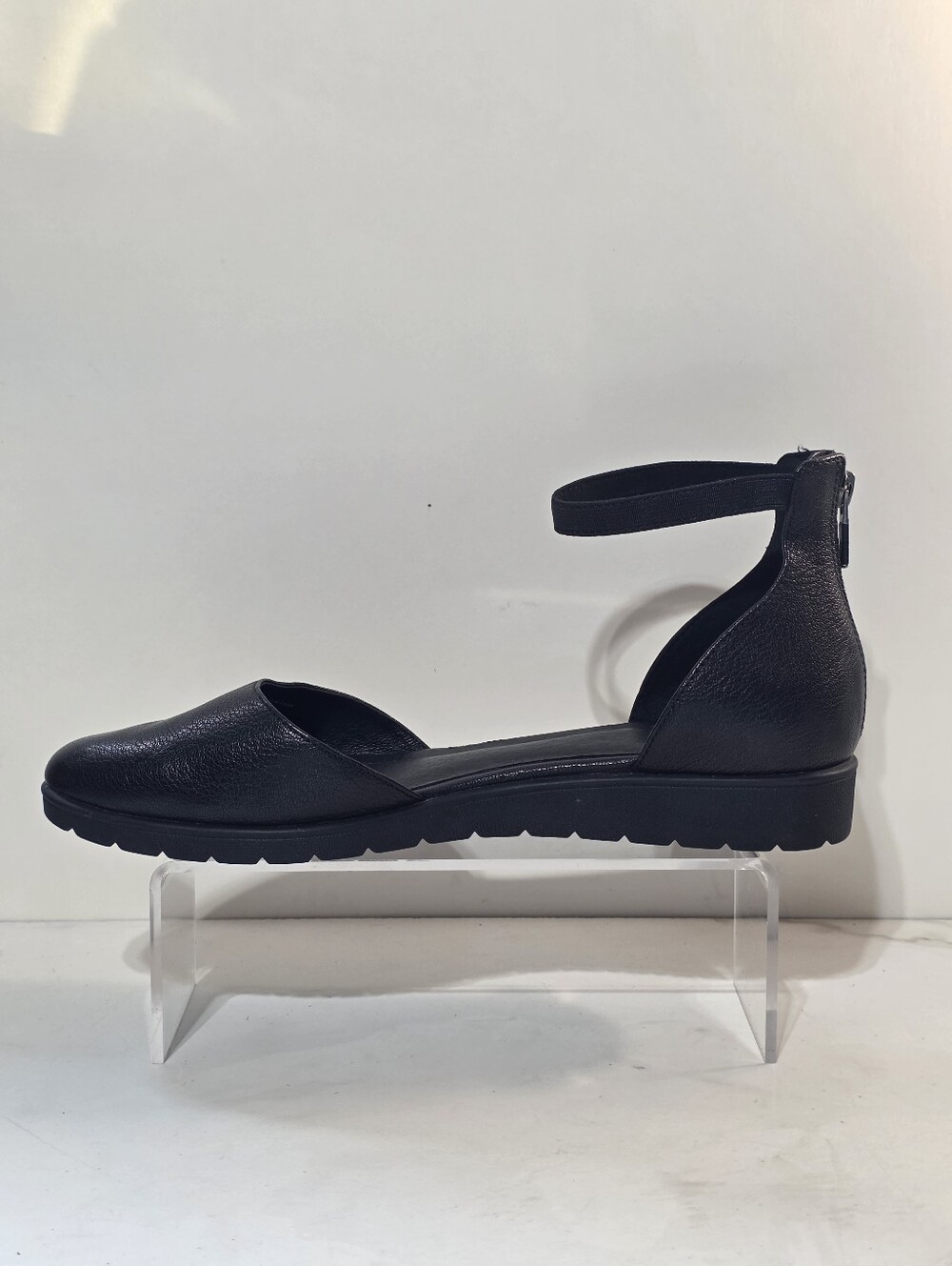 EILEEN FISHER SUE ANKLE STRAP FLATS SZ 10 - Picture 5 of 9